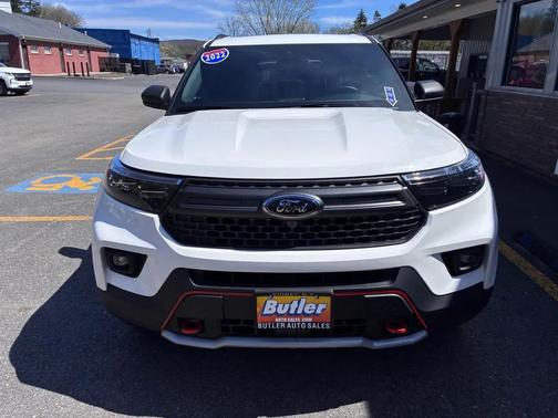 Star White Metallic Tri-Coat 2022 Ford Explorer Timberline
