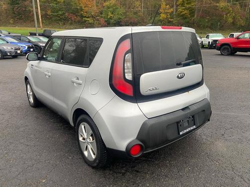 2016 Kia Soul Base