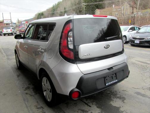 2016 Kia Soul Base