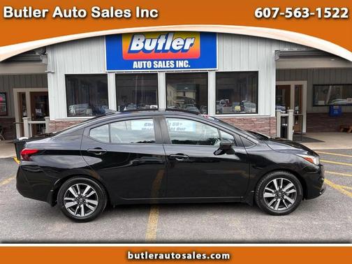 Super Black 2020 Nissan Versa 1.6 SV