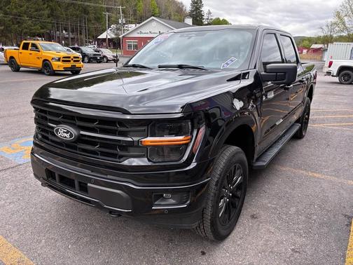 Agate Black Metallic 2024 Ford F-150 XLT