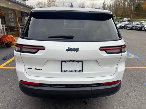 2022 Jeep Grand Cherokee L Altitude