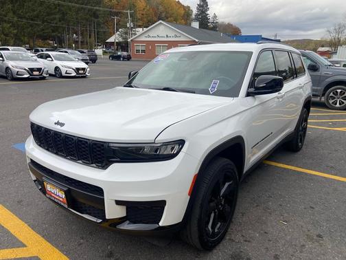 2022 Jeep Grand Cherokee L Altitude