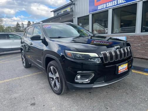 Diamond Black Crystal Pearlcoat 2019 Jeep Cherokee Limited