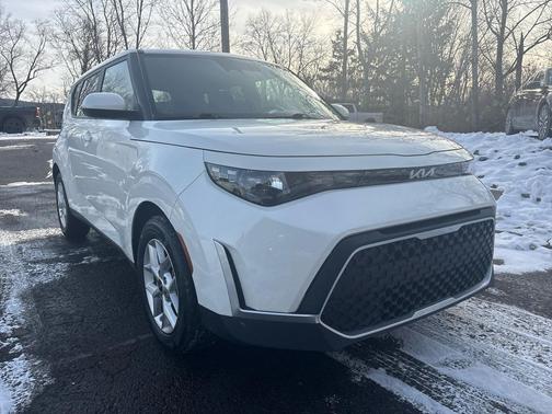2023 Kia Soul LX
