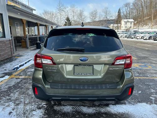 2019 Subaru Outback 2.5i Touring