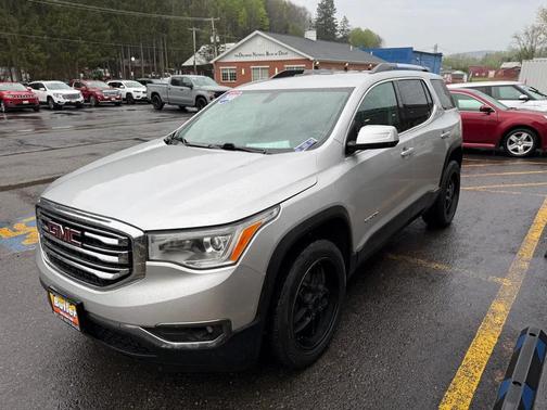 Quicksilver Metallic 2018 GMC Acadia SLE-2