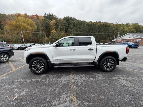 Summit White 2025 GMC Canyon Denali