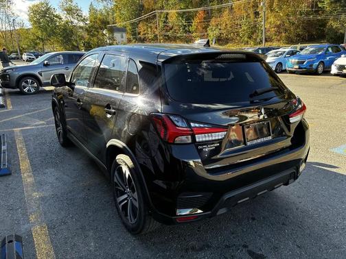 Labrador Black Pearl 2024 Mitsubishi Outlander Sport 2.0 ES