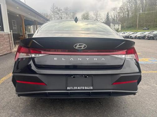 Abyss Black 2025 Hyundai ELANTRA Sport