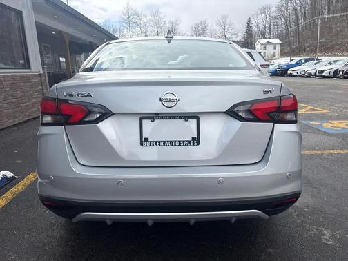 2021 Nissan Versa 1.6 SV