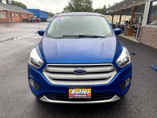 Lightning Blue Metallic 2019 Ford Escape SE