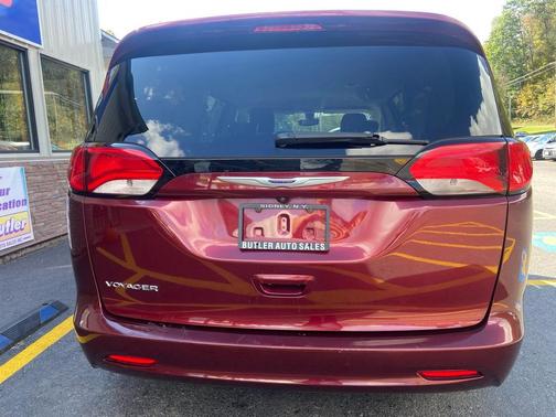 2020 Chrysler Voyager LXI
