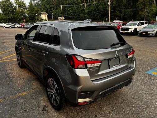 Mercury Gray Metallic 2024 Mitsubishi Outlander Sport 2.0 ES