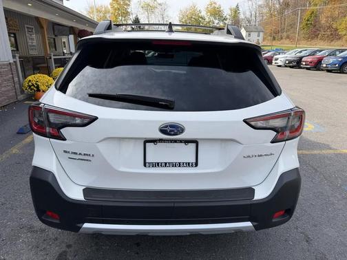 Crystal White Pearl 2024 Subaru Outback Limited