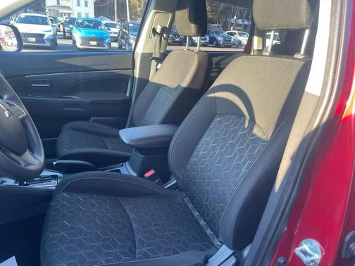 2024 Mitsubishi Outlander Sport 2.0 ES