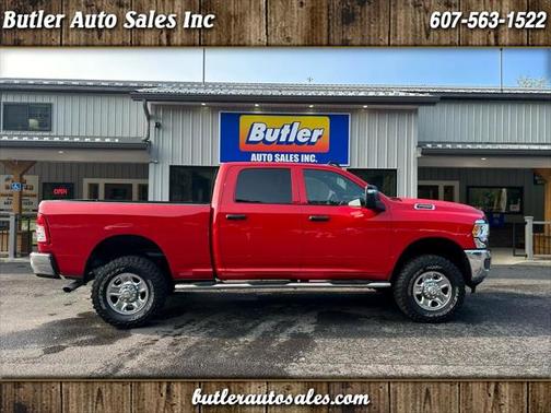 2023 RAM 2500 Tradesman Crew Cab 4x4 6'4' Box