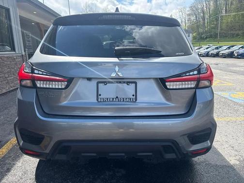 Mercury Gray Metallic 2024 Mitsubishi Outlander Sport 2.0 ES