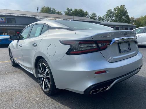2023 Nissan Maxima SV Xtronic CVT