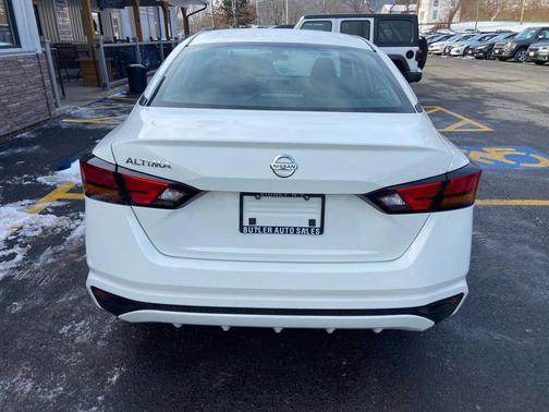 2022 Nissan Altima 2.5 SV
