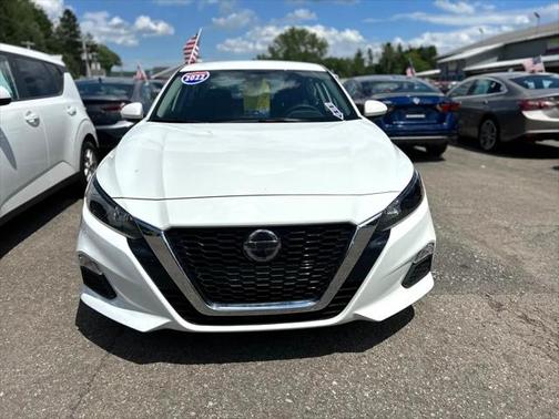 2022 Nissan Altima 2.5 SV