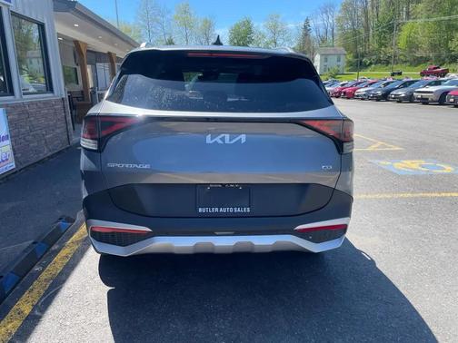 Everlasting Silver 2025 Kia Sportage EX