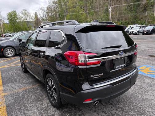 Crystal Black Silica 2025 Subaru Ascent Touring 7-Passenger