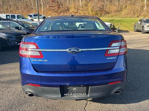 2015 Ford Taurus SE