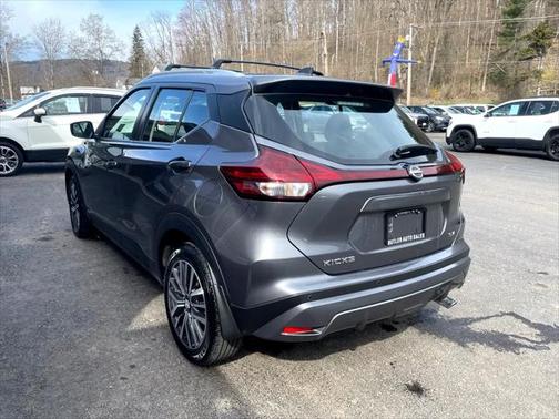 2023 Nissan Kicks SV