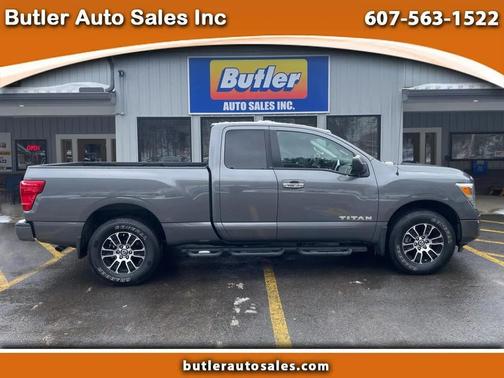 2021 Nissan Titan SV