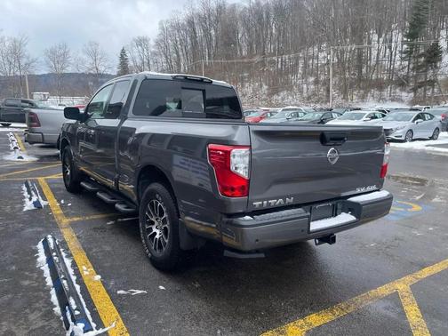 2021 Nissan Titan SV