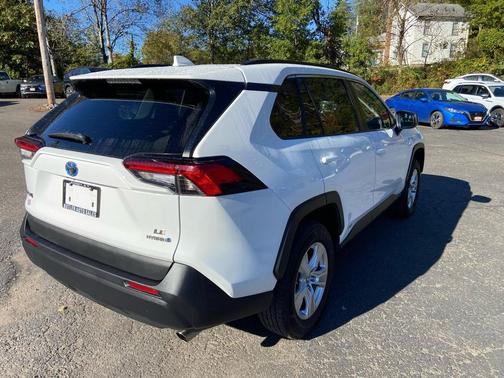2020 Toyota RAV4 Hybrid LE