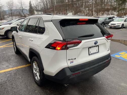 2020 Toyota RAV4 Hybrid LE