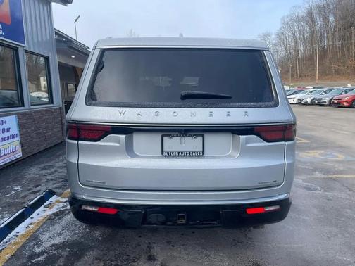 2022 Jeep Wagoneer Series II 4x4