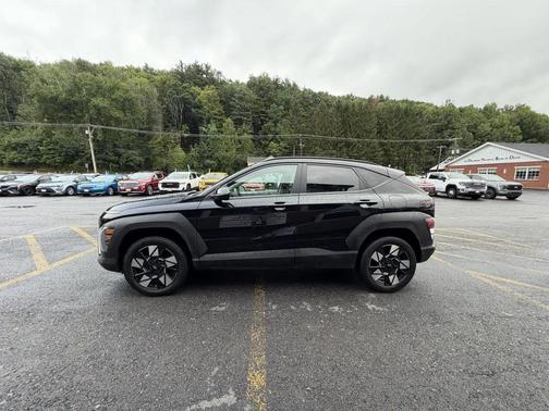 Abyss Black Pearl 2025 Hyundai KONA SEL