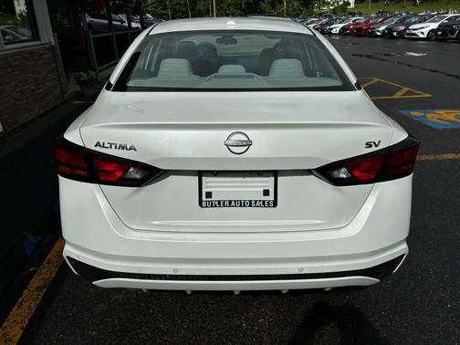 Pearl White Tricoat 2023 Nissan Altima 2.5 SV