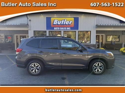 Magnetite Gray Metallic 2022 Subaru Forester Premium