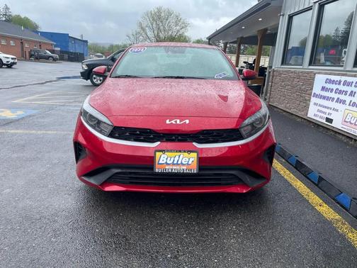 Currant Red 2024 Kia Forte LXS