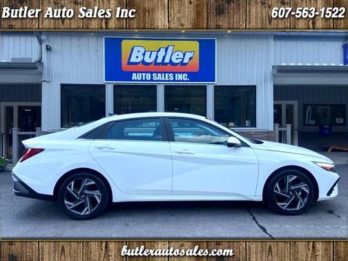 2024 Hyundai ELANTRA Limited
