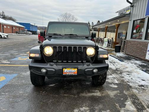 2021 Jeep Gladiator Willys 4x4