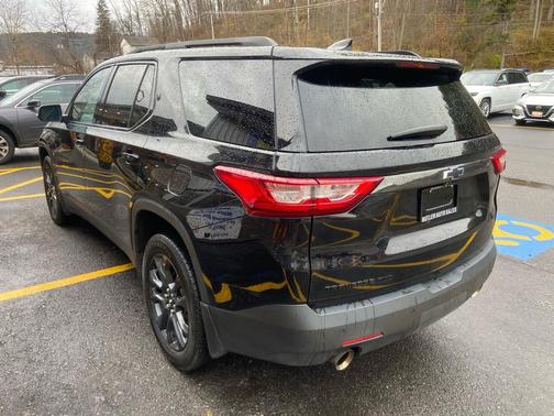 2021 Chevrolet Traverse RS