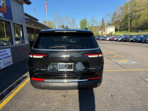 Diamond Black Crystal Pearlcoat 2023 Jeep Grand Cherokee L Limited