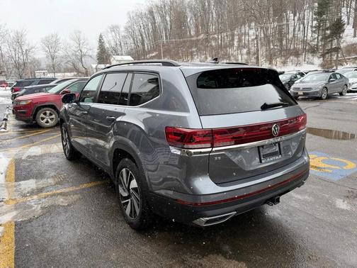 2025 Volkswagen Atlas 2.0T SE w/Technology 4MOTION