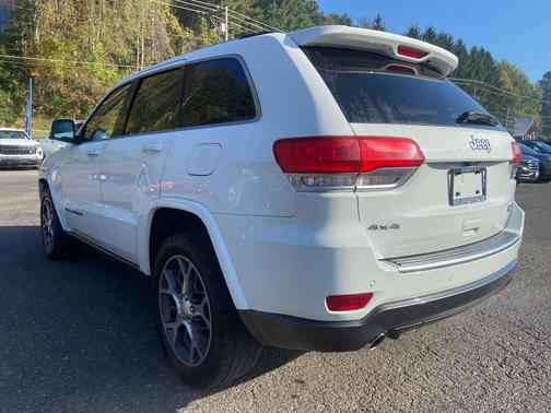 2018 Jeep Grand Cherokee Sterling Edition