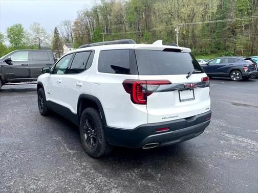 2023 GMC Acadia AWD AT4