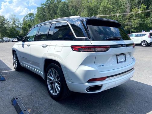 2023 Jeep Grand Cherokee 4xe Summit