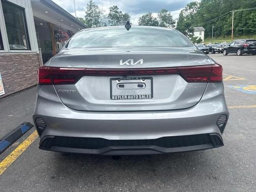 Steel Gray 2024 Kia Forte LXS