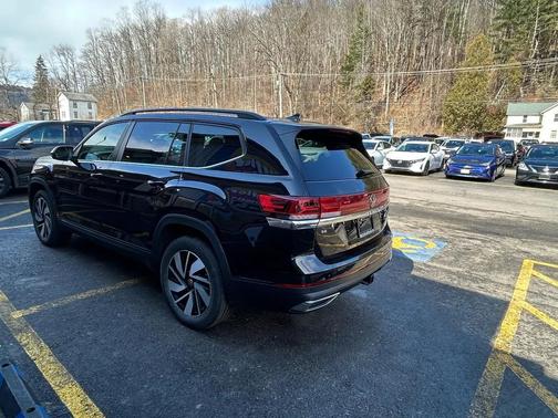 2025 Volkswagen Atlas 2.0T SE w/Technology 4MOTION