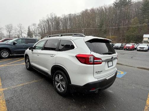 Crystal White Pearl 2022 Subaru Ascent Premium 7-Passenger