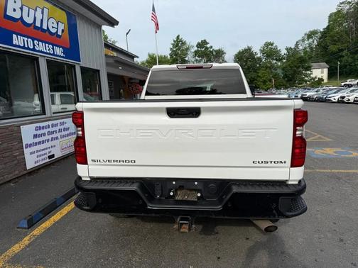 Summit White 2024 Chevrolet Silverado 2500 Custom